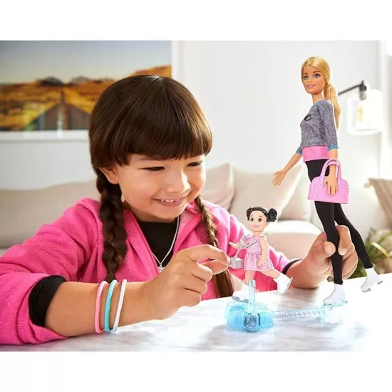 Set Barbie I can be Sport 2 papusi cu accesorii - Antrenoare de patinaj