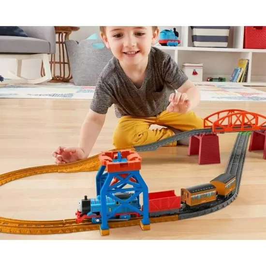 Set Thomas and Friends 3 in 1 cu sina, vagoane si locomotiva motorizata Set Thomas and Friends 3 in 1 cu sina, vagoane si locomotiva motorizata