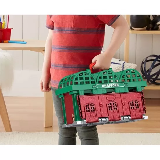 Set Thomas and Friends Knapford Station cu sina, vagon si locomotiva Set Thomas and Friends Knapford Station cu sina, vagon si locomotiva