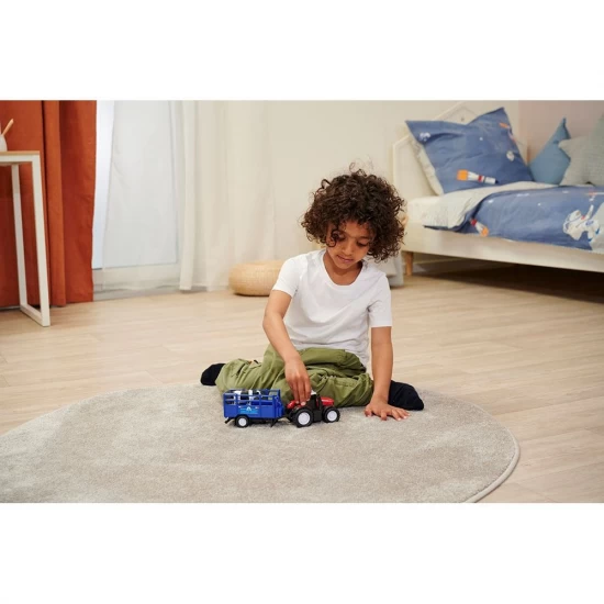 Tractor Dickie Toys Massey Ferguson Animal Trailer 26 cm cu lumini, sunete, remorca si figurina vaca Tractor Dickie Toys Massey Ferguson Animal Trailer 26 cm cu lumini, sunete, remorca si figurina vaca