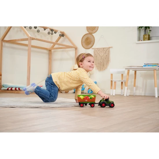 Tractor Simba ABC Freddy Fruit Trailer 30 cm cu lumini, sunete, remorca si figurine Tractor Simba ABC Freddy Fruit Trailer 30 cm cu lumini, sunete, remorca si figurine