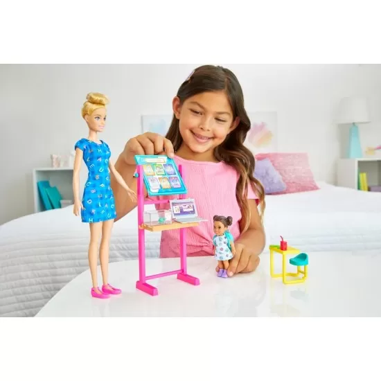 Set de joaca Barbie Cariere - Papusa blonda profesoara cu mobilier Set de joaca Barbie Cariere - Papusa blonda profesoara cu mobilier