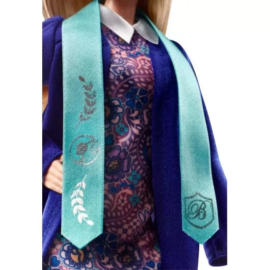 Papusa Barbie de colectie - Absolventa Papusa Barbie de colectie - Absolventa