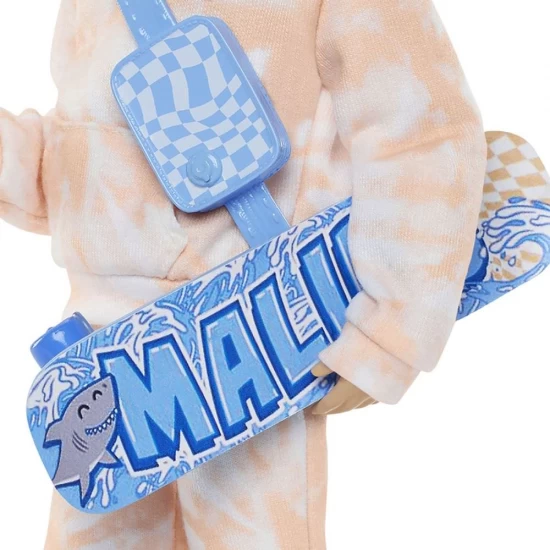 Papusa Ken Barbie Dream Besties cu accesorii Papusa Ken Barbie Dream Besties cu accesorii