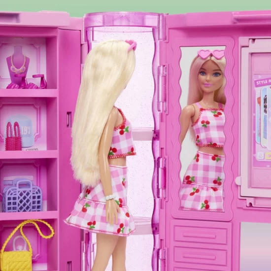 Set de joaca Barbie - Dulapul de vis cu accesorii