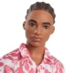 Papusa baiat Barbie Fashionistas in salopeta stil hawaian si sandale verzi Papusa baiat Barbie Fashionistas in salopeta stil hawaian si sandale verzi