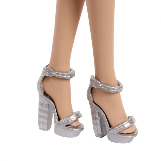 Papusa Barbie blonda cu rochie rosie rubin - Colectie aniversara 80 de ani Papusa Barbie blonda cu rochie rosie rubin - Colectie aniversara 80 de ani