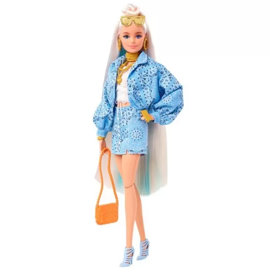 Papusa Barbie Extra cu catelus Papusa Barbie Extra cu catelus