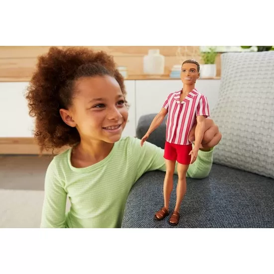 Papusa Barbie Ken aniversar 60 ani cu tinuta de plaja Papusa Barbie Ken aniversar 60 ani cu tinuta de plaja