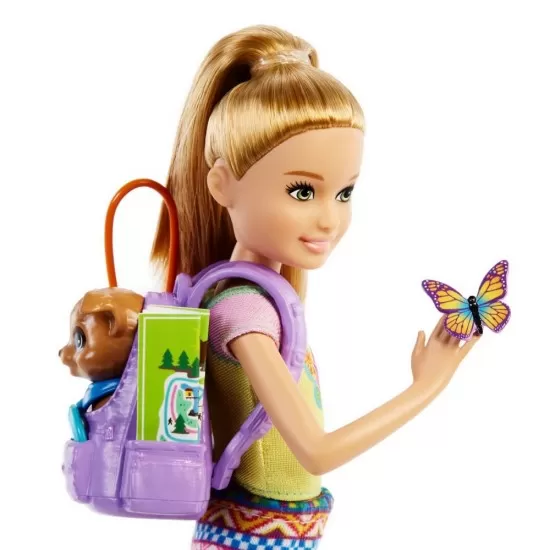 Papusa Barbie Stacie cu set camping Papusa Barbie Stacie cu set camping