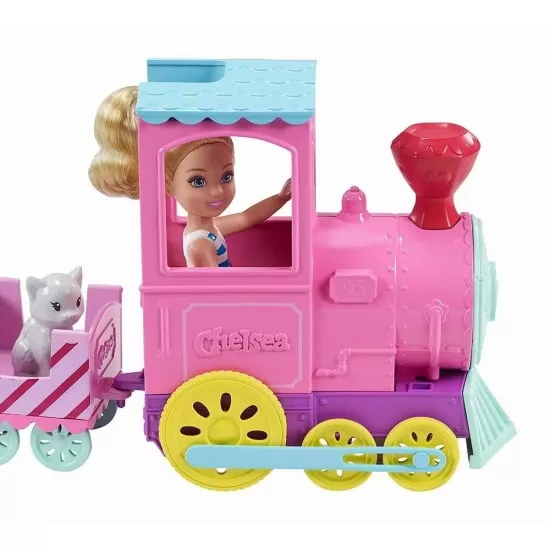 Papusa Barbie Chelsea cu trenulet Papusa Barbie Chelsea cu trenulet