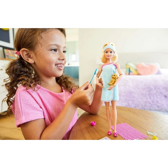 Set de joaca Barbie cu accesorii wellness si spa
