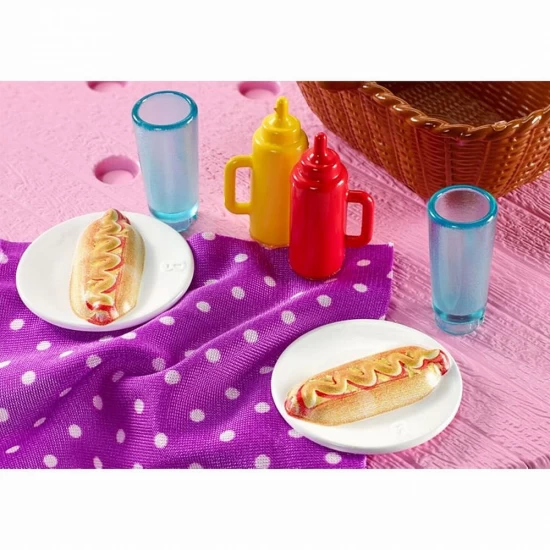 Set Barbie mobilier exterior pentru picnic