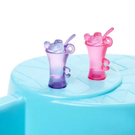 Set papusa Barbie cu piscina Set papusa Barbie cu piscina