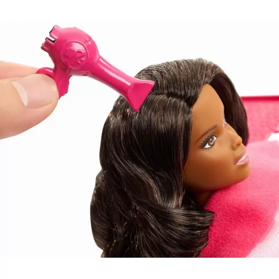 Set Barbie salon de infrumusetare cu papusa Set Barbie salon de infrumusetare cu papusa