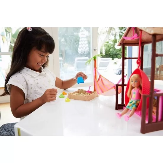 Set papusa Barbie Chelsea in vacanta Set papusa Barbie Chelsea in vacanta