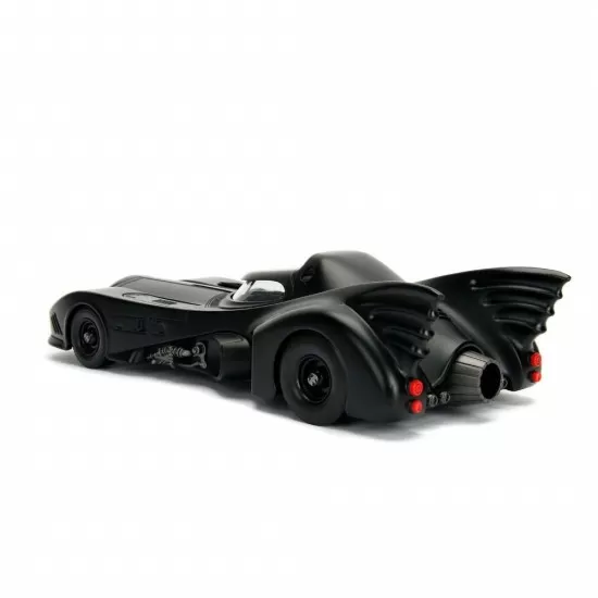 Masinuta metal Batmobile 1989 cu figurina Batman Masinuta metal Batmobile 1989 cu figurina Batman