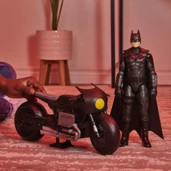 Motocicleta cu figurina Batman 30 cm Motocicleta cu figurina Batman 30 cm