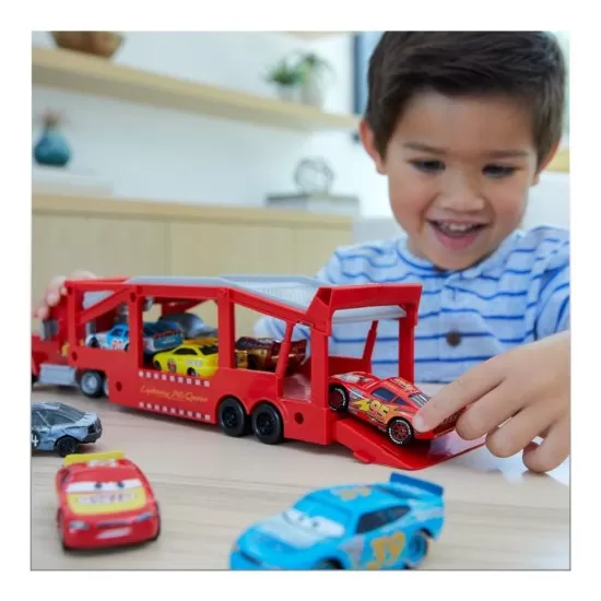 Camion transportator Mack Cars