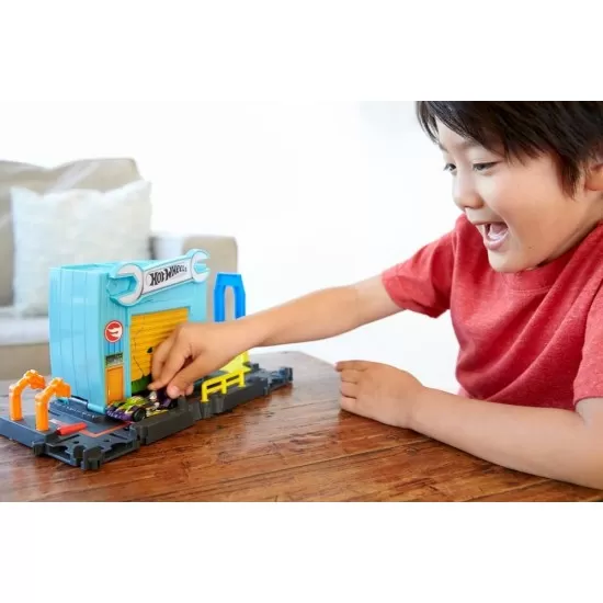 Set Cursa cu obstacol Hot Wheels City - Atacul crocodilului Set Cursa cu obstacol Hot Wheels City - Atacul crocodilului