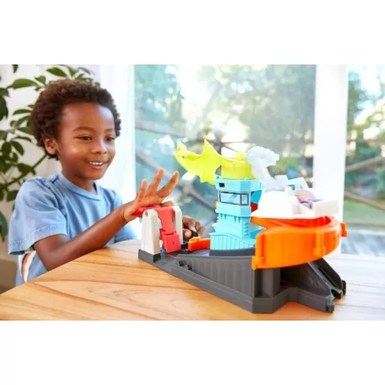 Set de joaca Hot Wheels - Cursa cu obstacol Ptero Dinozaurul Zburator
