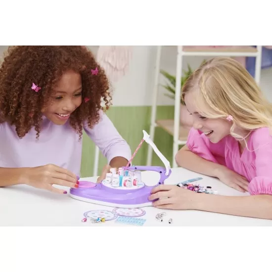 Aparat pentru confectionat bratari KumiKreator Cool Maker Aparat pentru confectionat bratari KumiKreator Cool Maker