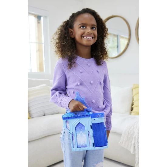 Set de joaca Disney Frozen - Papusa Elsa si Castelul de Gheata cu accesorii Set de joaca Disney Frozen - Papusa Elsa si Castelul de Gheata cu accesorii