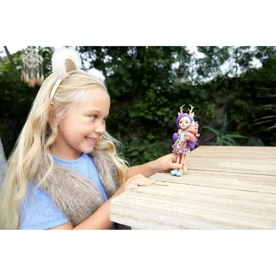 Papusa Enchantimals cu animalut Danessa Deer & Sprint Papusa Enchantimals cu animalut Danessa Deer & Sprint