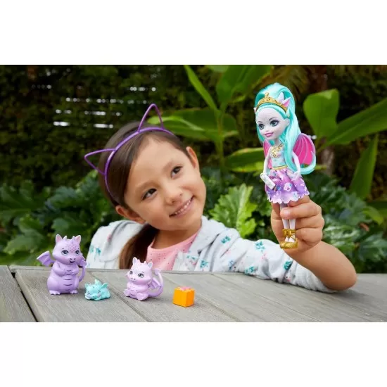 Set de joaca Enchantimals Royal - Familia dragonilor Set de joaca Enchantimals Royal - Familia dragonilor