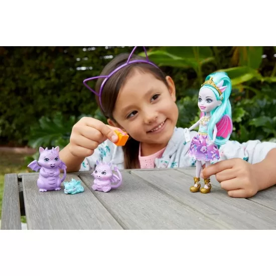 Set de joaca Enchantimals Royal - Familia dragonilor Set de joaca Enchantimals Royal - Familia dragonilor