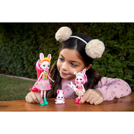 Set papusi surori Enchantimals si animalutele lor Bree Bunny & Twist si Bedelia Bunny & Tappy