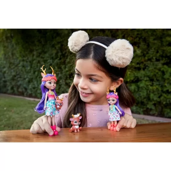 Set papusi surori Enchatimals si animalutele lor Danessa Deer & Sprint si Danetta Deer & Fleet Set papusi surori Enchatimals si animalutele lor Danessa Deer & Sprint si Danetta Deer & Fleet
