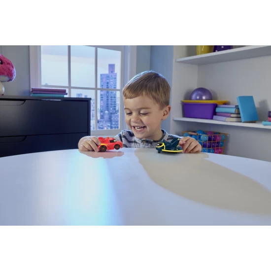 Set 2 masinute cu lumini Redbird si Batwing scara 1:55 Fisher-Price Batwheels 