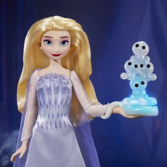 Papusa Frozen 2 Elsa vorbareata si prietenii Papusa Frozen 2 Elsa vorbareata si prietenii