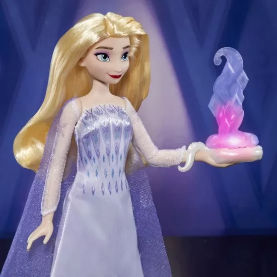 Papusa Frozen 2 Elsa vorbareata si prietenii Papusa Frozen 2 Elsa vorbareata si prietenii