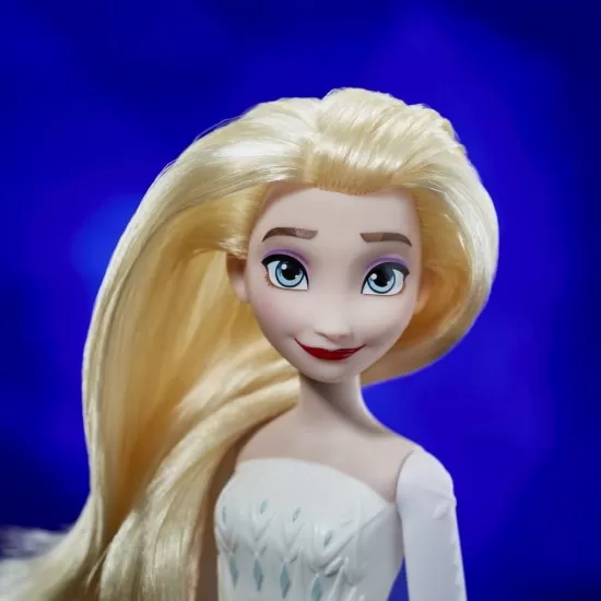 Papusa stralucitoare Printesa Elsa Frozen 2 Papusa stralucitoare Printesa Elsa Frozen 2