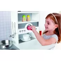 Bucatarie pentru copii din lemn cu accesorii Hape