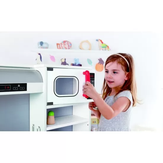 Bucatarie pentru copii din lemn cu accesorii Hape Bucatarie pentru copii din lemn cu accesorii Hape