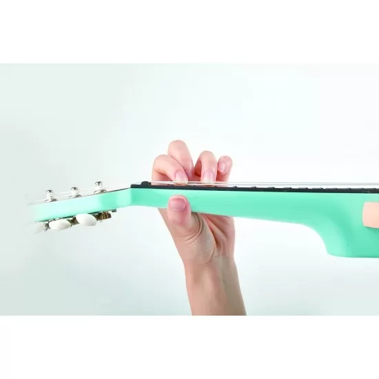 Chitara ukulele pentru copii din lemn Hape