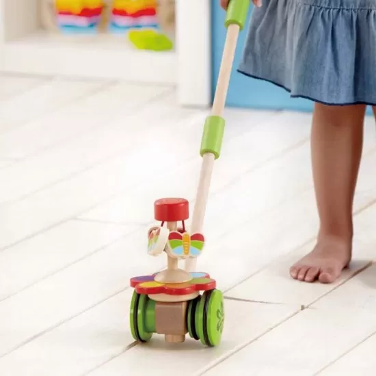 Jucarie de tras Hape - Mentine fluturasii in miscare Jucarie de tras Hape - Mentine fluturasii in miscare
