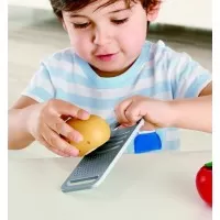 Set de joaca pentru curatat si taiat legume Hape
