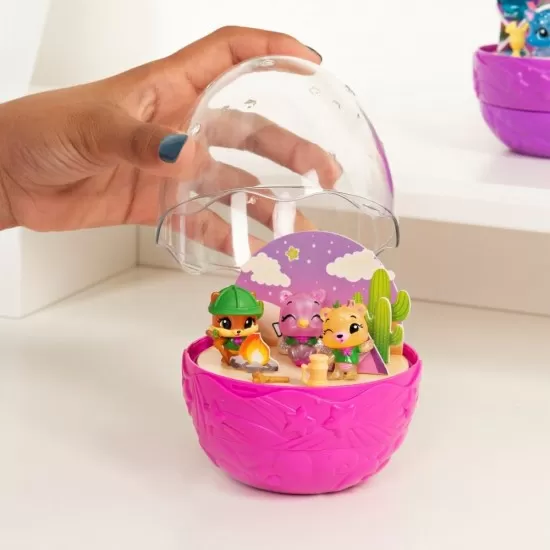 Set figurine Hatchimals cu compartimente secrete Set figurine Hatchimals cu compartimente secrete