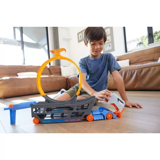 Camion Hot Wheels cu pista de lansare Stunt & Go Camion Hot Wheels cu pista de lansare Stunt & Go