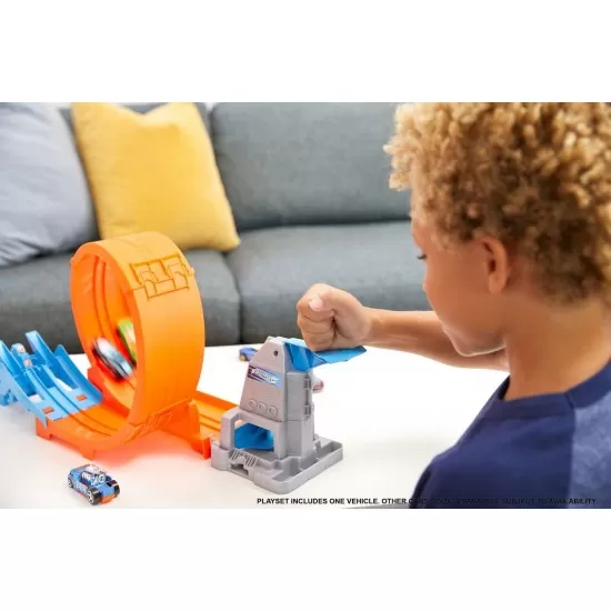 Set de joaca Hot Wheels circuit rapid cu lansator pentru cascadorii si masinuta exclusiva Set de joaca Hot Wheels circuit rapid cu lansator pentru cascadorii si masinuta exclusiva
