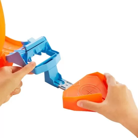 Set de joaca Hot Wheels circuit rapid cu lansator pentru cascadorii si masinuta exclusiva Set de joaca Hot Wheels circuit rapid cu lansator pentru cascadorii si masinuta exclusiva