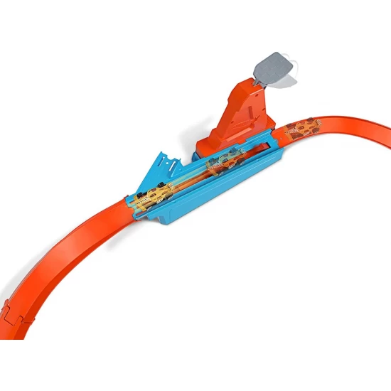 Circuit rapid Hot Wheels cu lansator si masinuta exclusiva Circuit rapid Hot Wheels cu lansator si masinuta exclusiva