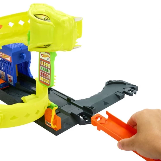 Set de joaca Hot Wheels City - Pista Atacul Spiral al Sarpelui 