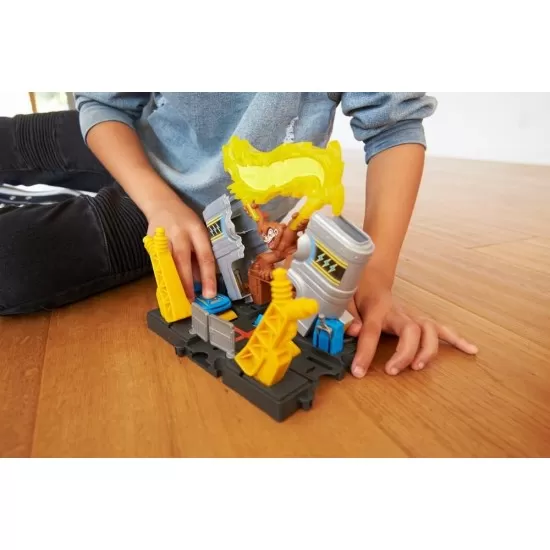 Set de joaca Hot Wheels - Explozie la fabrica Set de joaca Hot Wheels - Explozie la fabrica