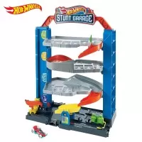 Garajul cu cascadorii Hot Wheels 