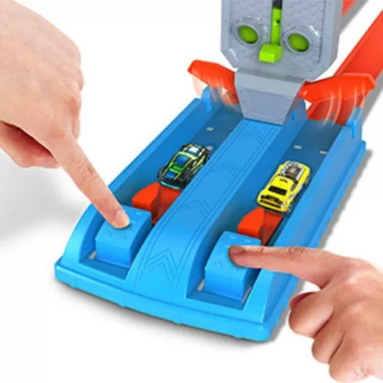 Pista pentru acceleratii maxime Hot Wheels cu masinuta Pista pentru acceleratii maxime Hot Wheels cu masinuta